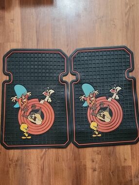 Looney Tunes Car Floor Mats